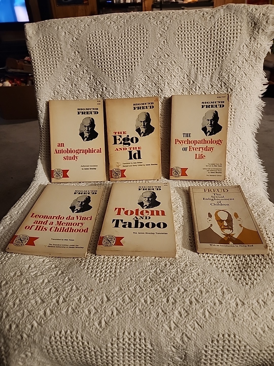 Lot of 6 Vtg Sigmund Freud PB Books Totem and Taboo The Ego and the ID & More