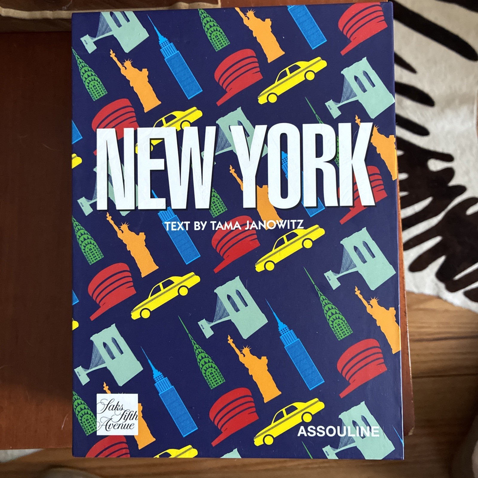 2006 New York Text by Tama Janowitz Saks Fifth Avenue Assouline Book w/ Slipcase