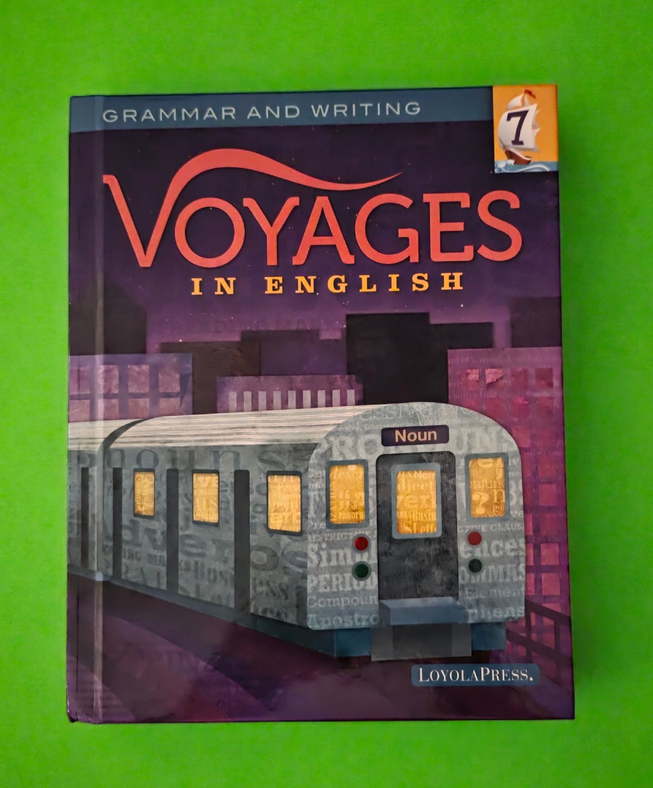 3396-47 * LIKE NEW, 7TH GRADE STUDENT, VOYAGES IN ENGLISH, 2018, 9780829442977