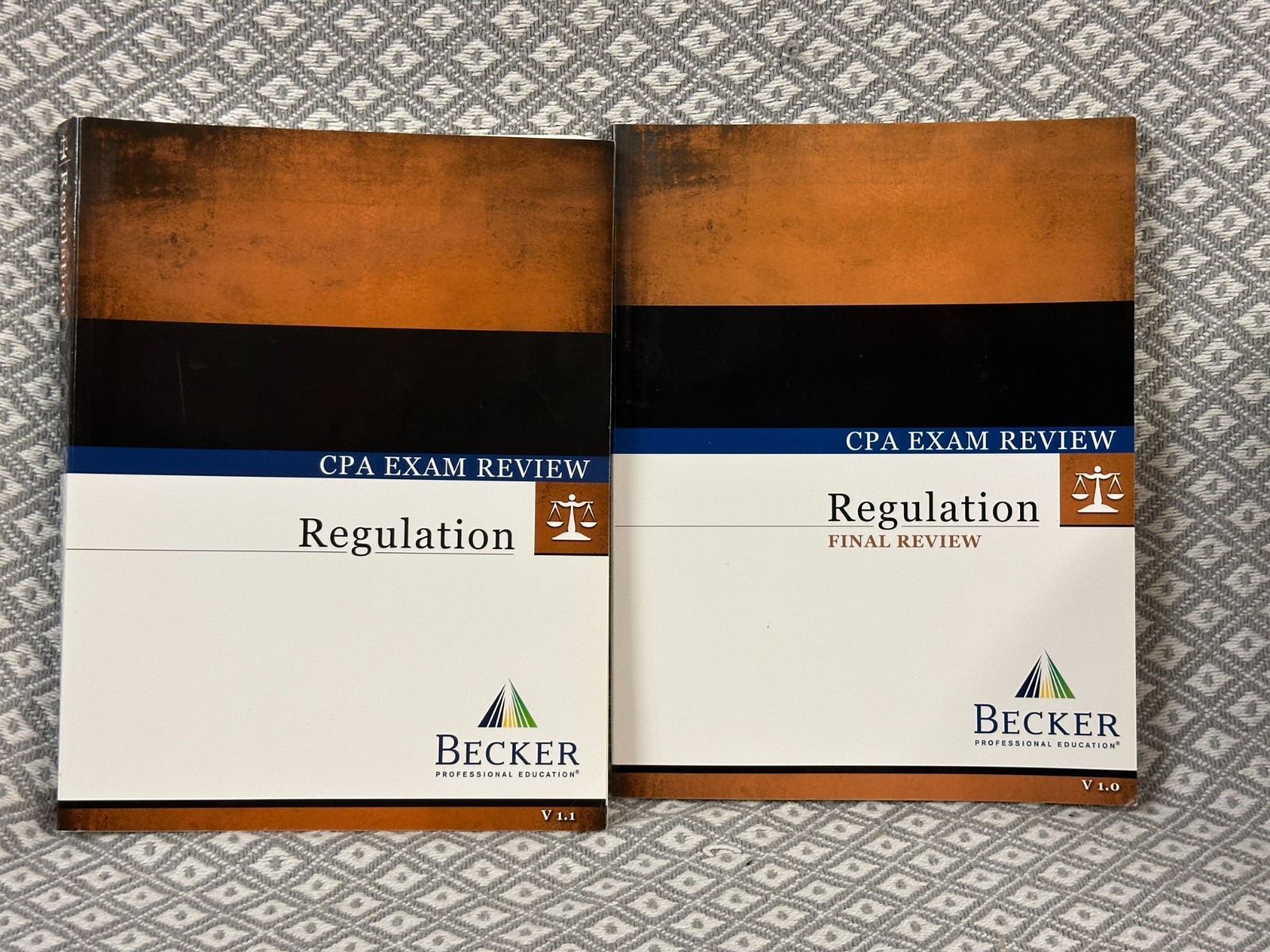 Becker CPA Exam Review Regulation 2 books V 1.0 V1.1 in Excellent Cond.