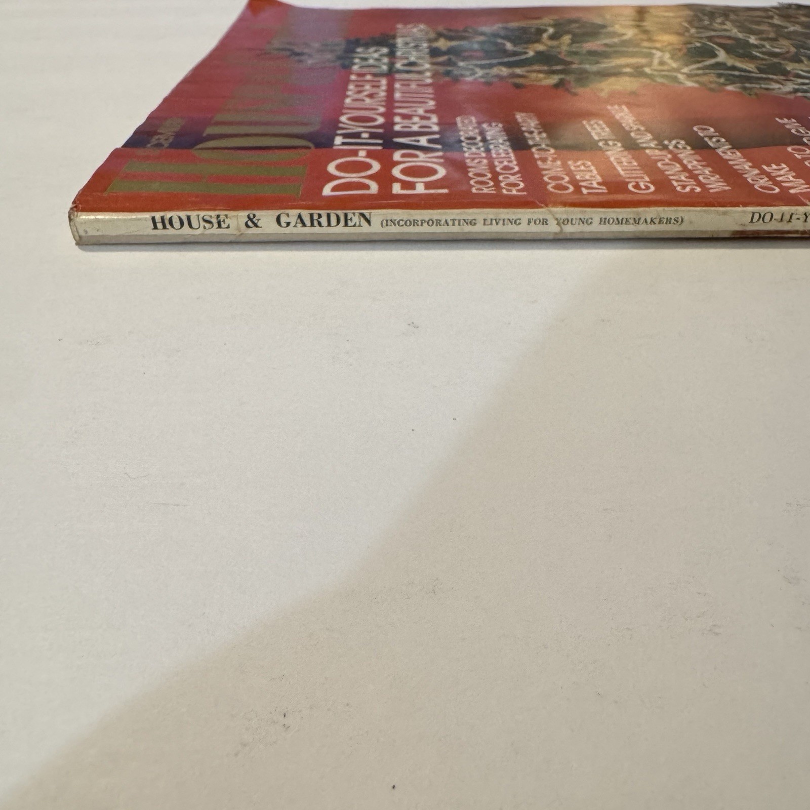 HOUSE and GARDEN magazine DEC 1971- MCM Mid Century Modern – Nice ads