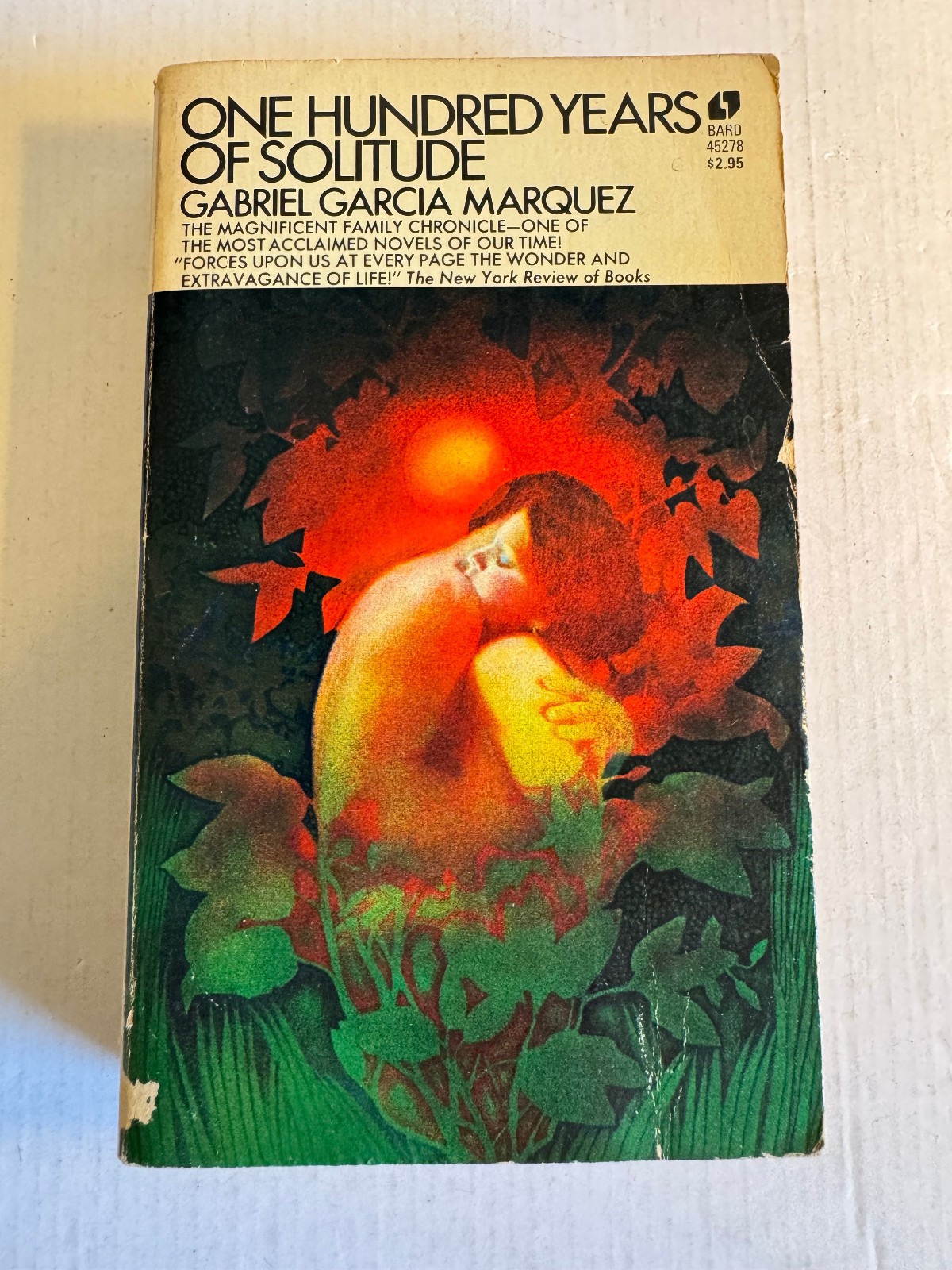 One Hundred Years of Solitude Gabriel Garcia Marquez Avon Bard Vintage