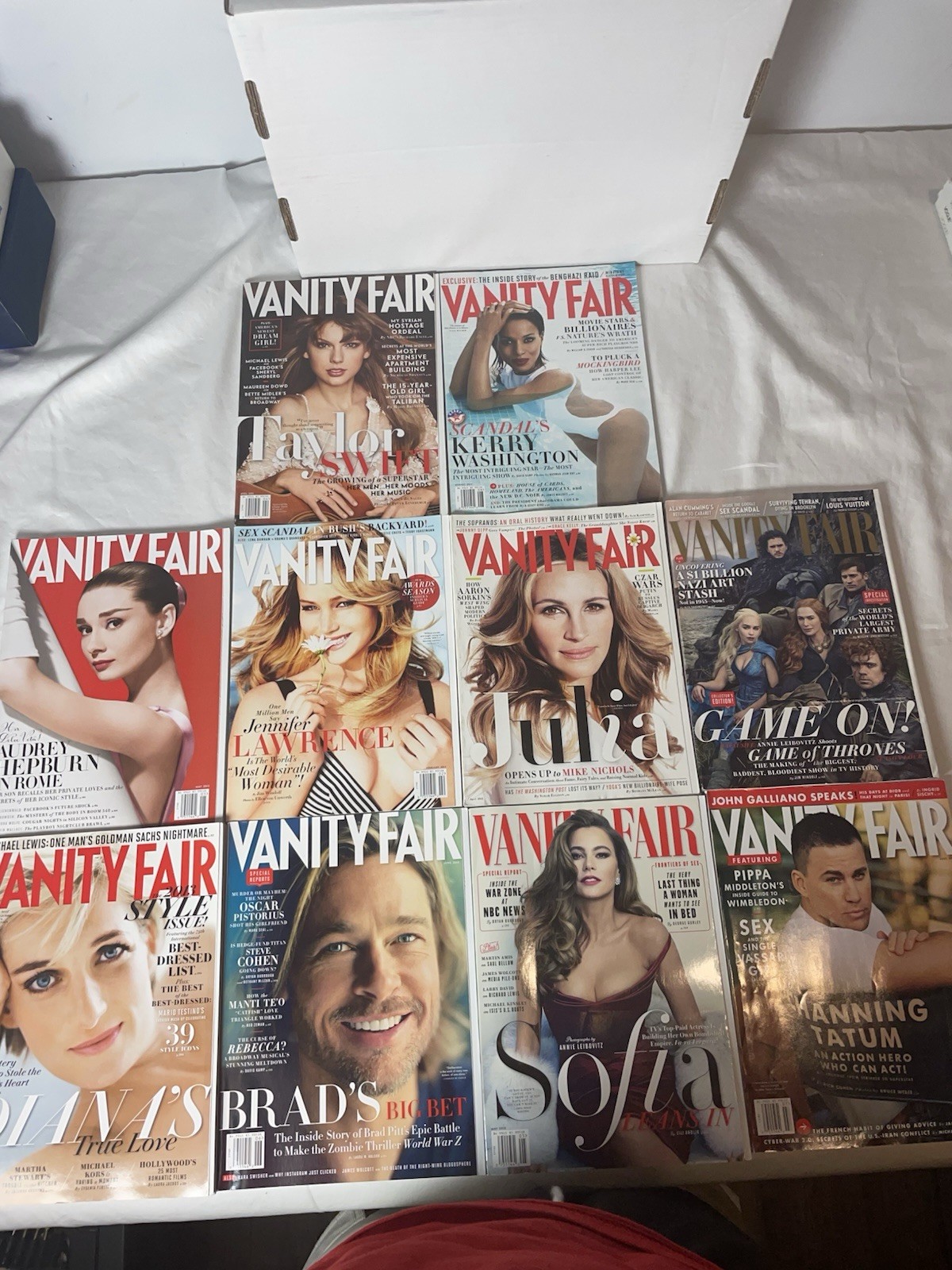 Vanity Fair Magazine Lot 10 Issues Taylor Swift Julia Roberts Brad Pitt