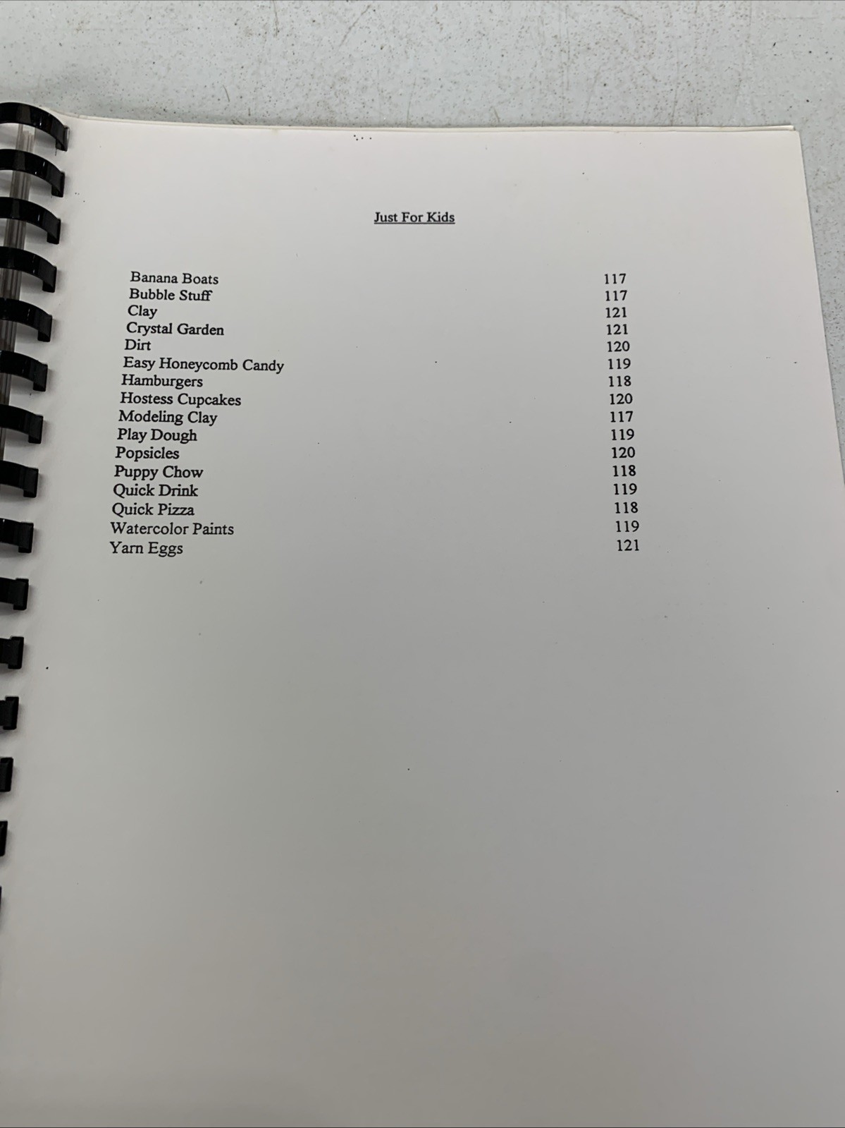 H.I.P.P.Y family Favorites Cook Book. 97/98 Harrison Arkansas 118 Pages