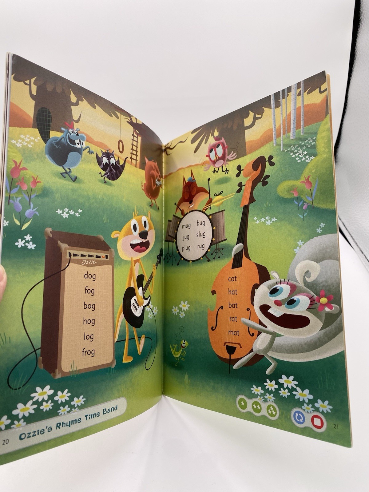 LeapFrog TAG Ozzie and Mack Interactive Storybook Reading System Ages 4-8