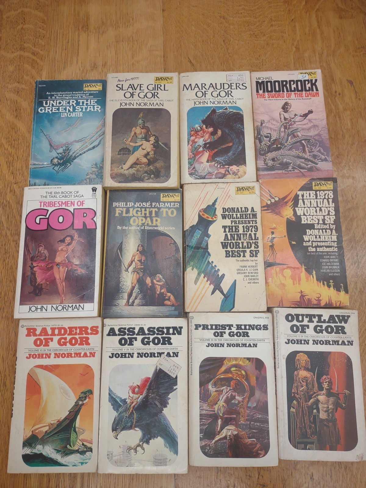 Lot Of 12 Vintage DAW Vintage Science Fiction Paperbacks Lin Carter John Norman