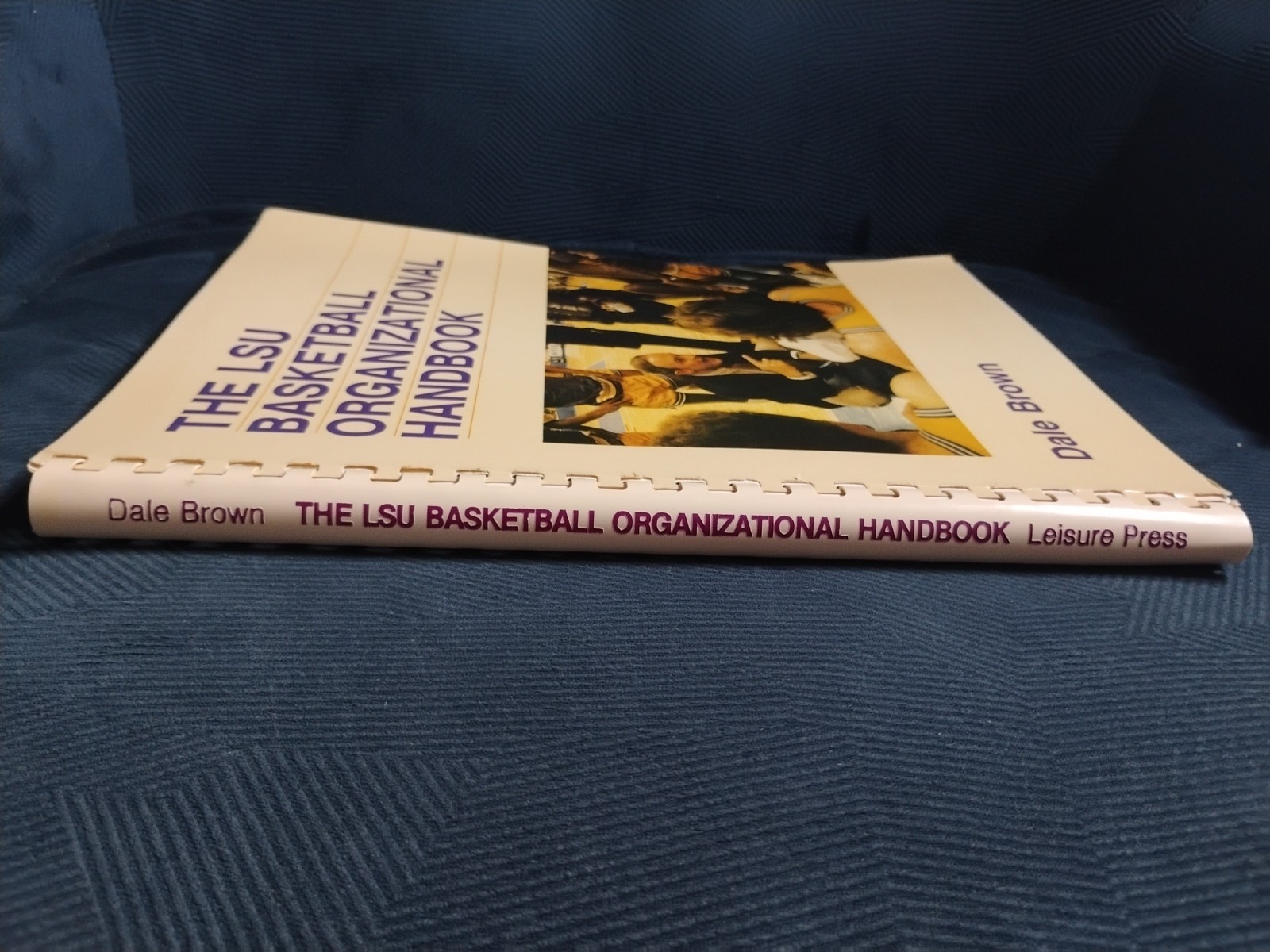 THE LSU BASKETBALL ORGANIZATIONAL HANDBOOK (1983) SIGNED by COACH DALE BROWN!!!