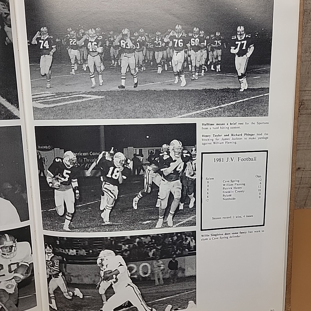 1982 SALEM HIGH SCHOOL YEARBOOK, THE LACONIAN, SALEM, VA