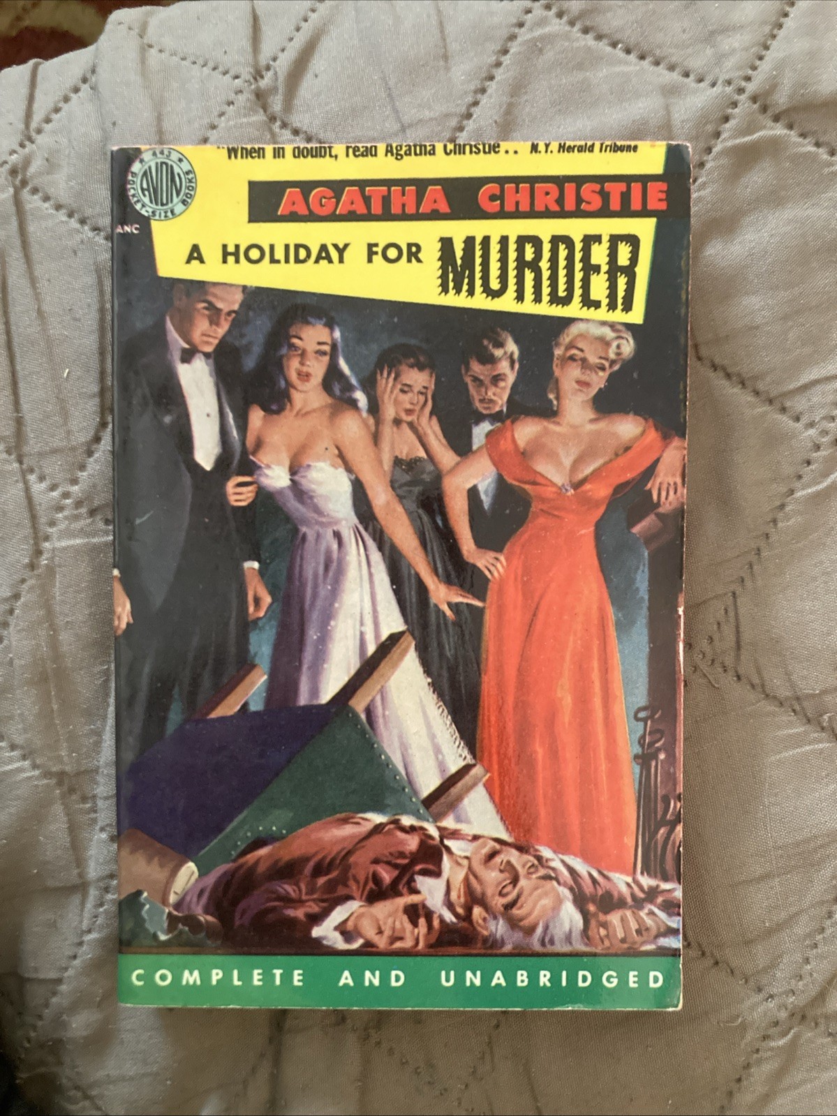 Crime gga Vintage Pb, A Holiday For Murder by Christie, Avon 443, 1952, NVG+