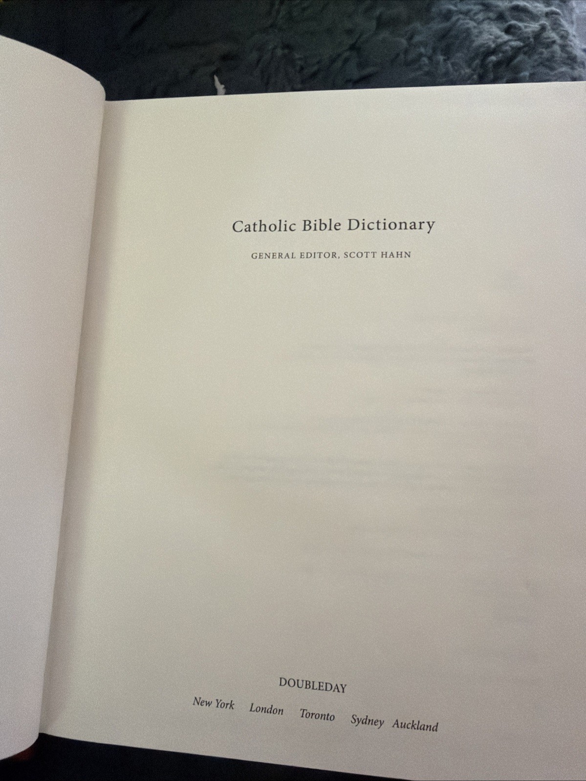 Catholic Bible Dictionary – Hardcover By Scott Hahn – C-474