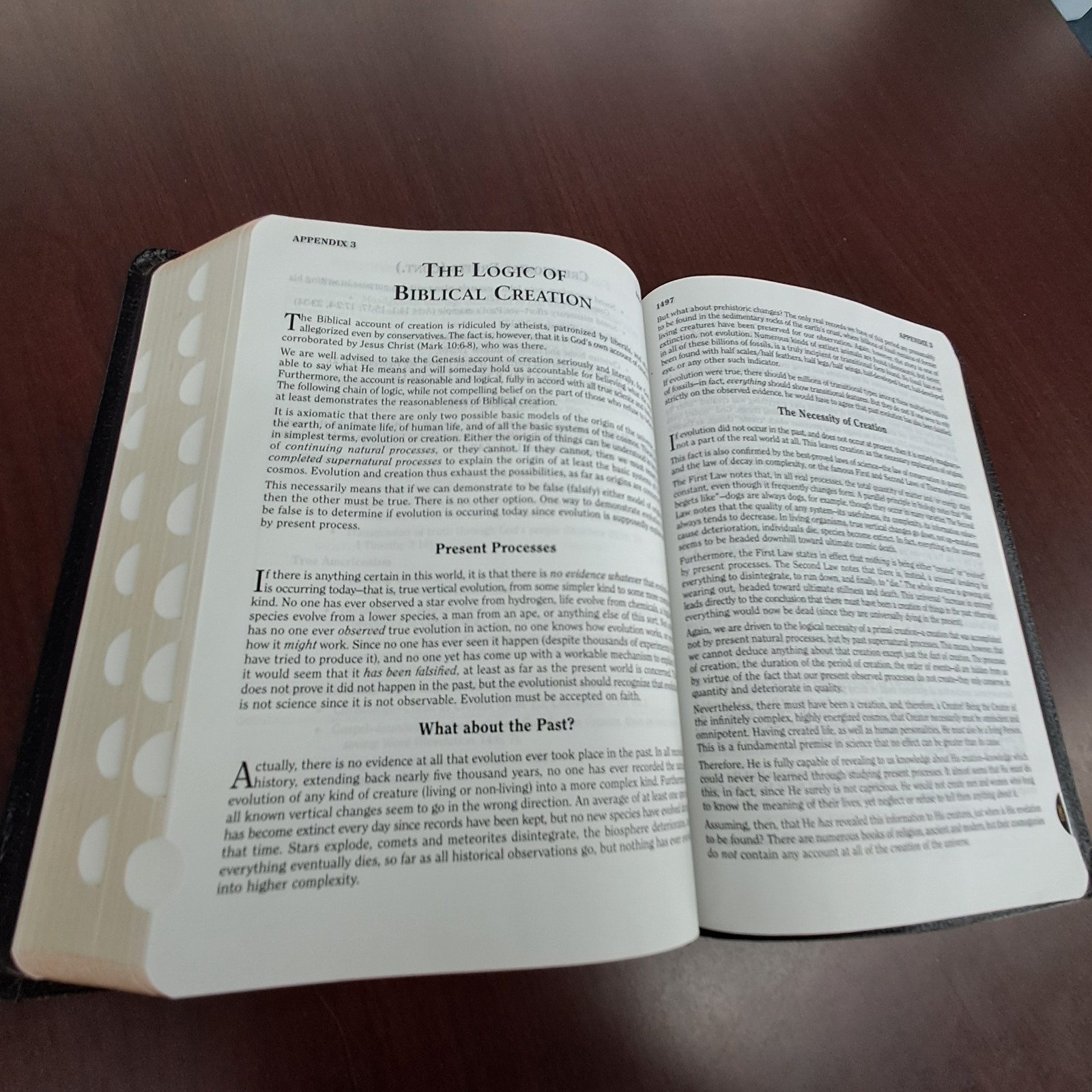 THE DEFENDERS STUDY BIBLE WORLD KJV BONDED LEATHER RED LETTER HENRY MORRIS 1995