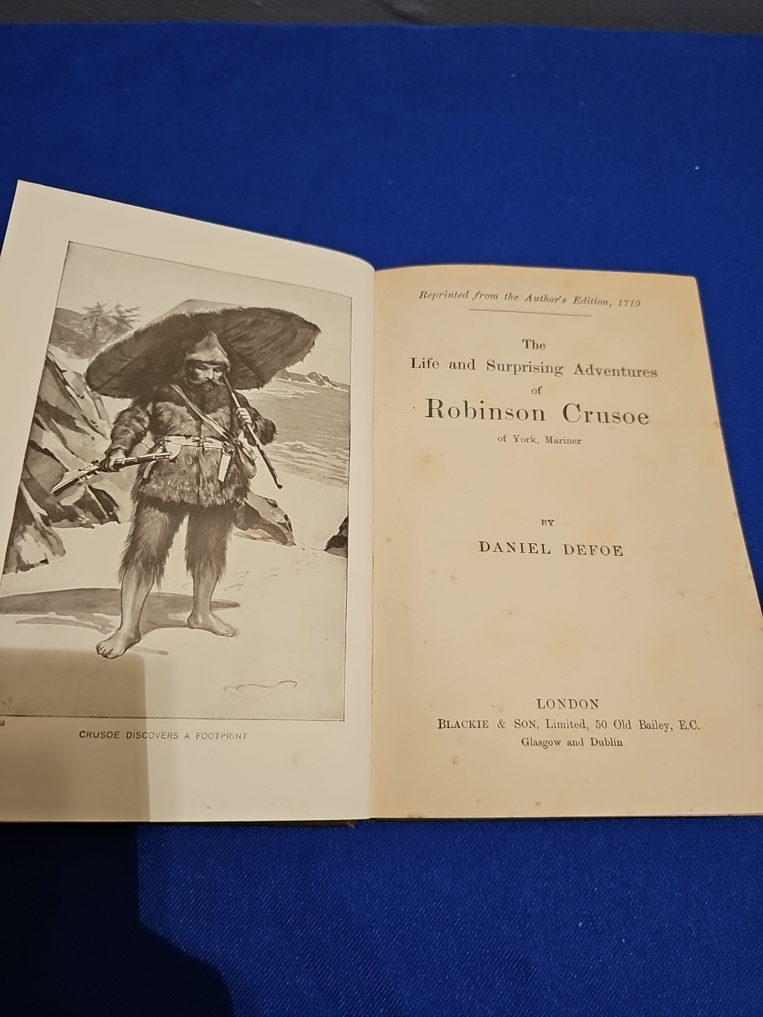 Robinson Crusoe by Daniel Defoe Antique 1910s Hardback Book (Blackie’s Library)