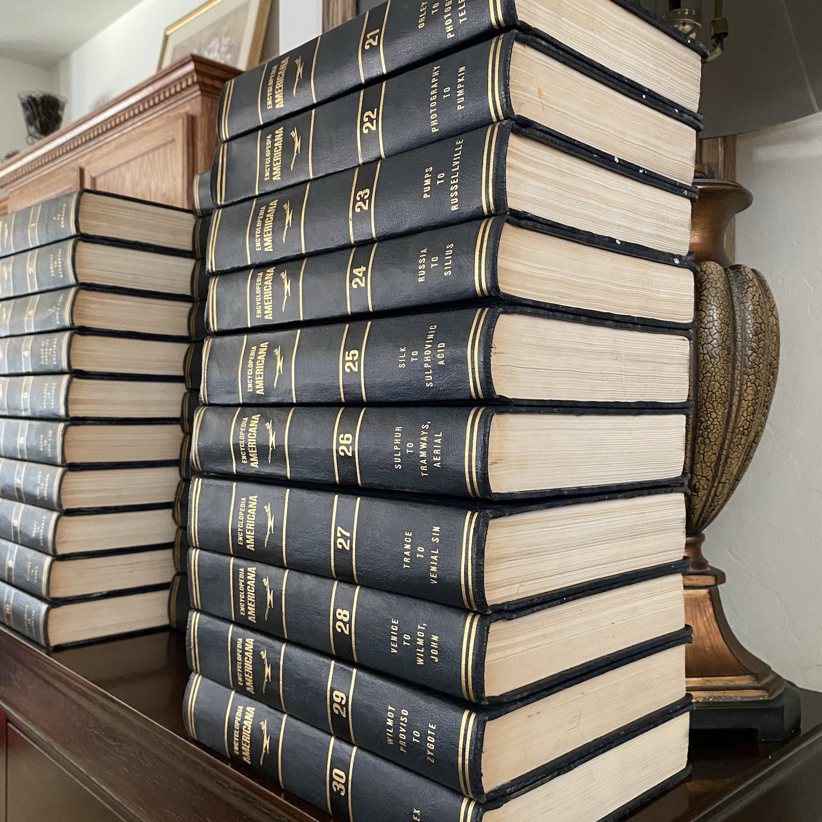 Encyclopedia Americana – International Edition 30 Volume Set Hardcover Vtg 1966