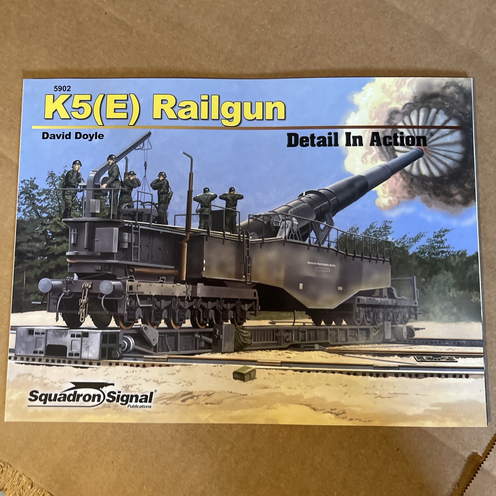 Squadron Signal Book 5902 K5(E) RAILGUN Detail In Action by David Doyle, New