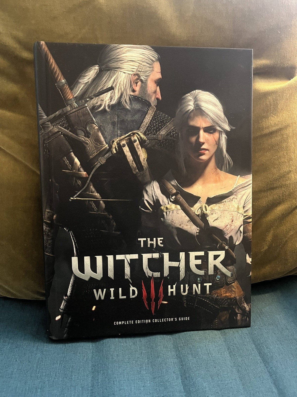 The Witcher 3 Wild Hunt Complete Edition Collector’s Guide Book Only – LIKE NEW!