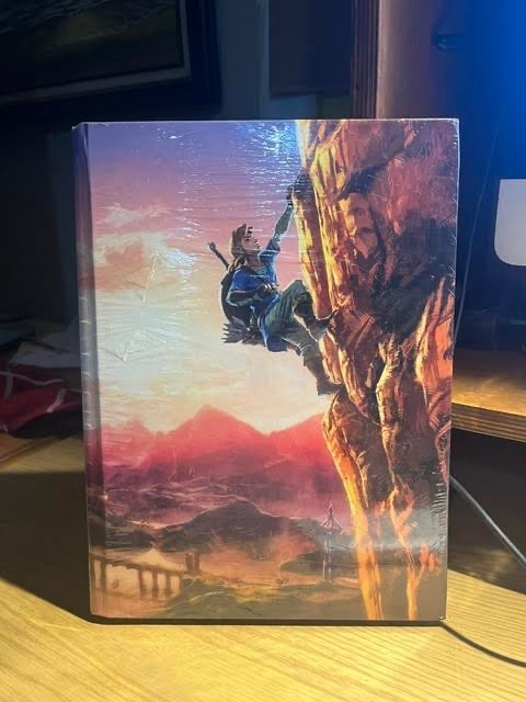 Legend of Zelda Breath of the Wild Complete Guide Collector’s Edition – SEALED