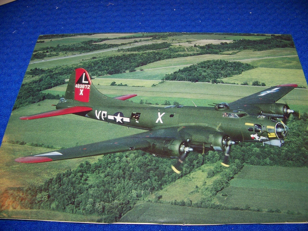 BOEING B-17G “TEXAS RAIDERS” ..1-PAGE COLOR PHOTO PAGES (452JJ)
