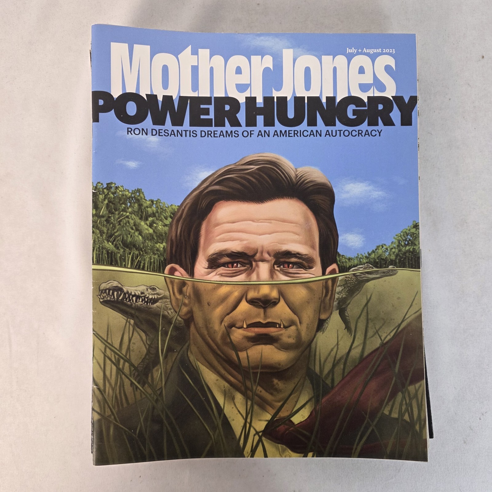 Mother Jones Magazine – Lot Of 17 Issues from 2019-2023 5 Trump Covers