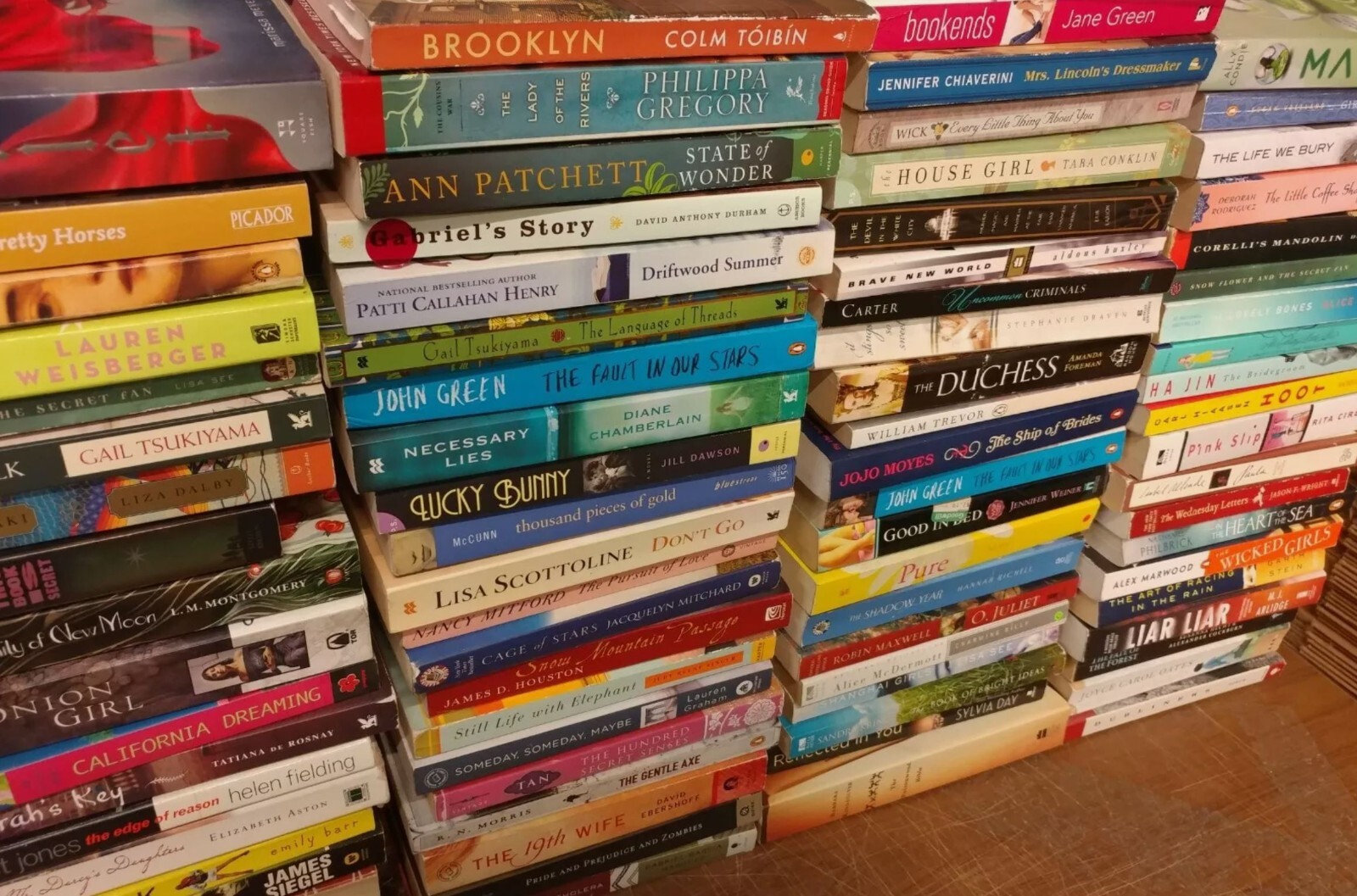Lot of 10-LBS TRADE PAPERBACK Fiction INSTANT COLLECTION GENERAL Book MIX GENRE