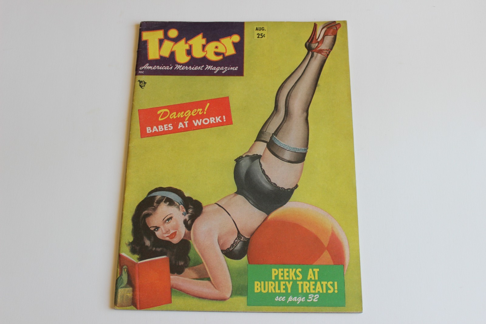 Vintage August 1954 Vol. 11 #1 Titter Magazine Pin-Ups Bettie Page