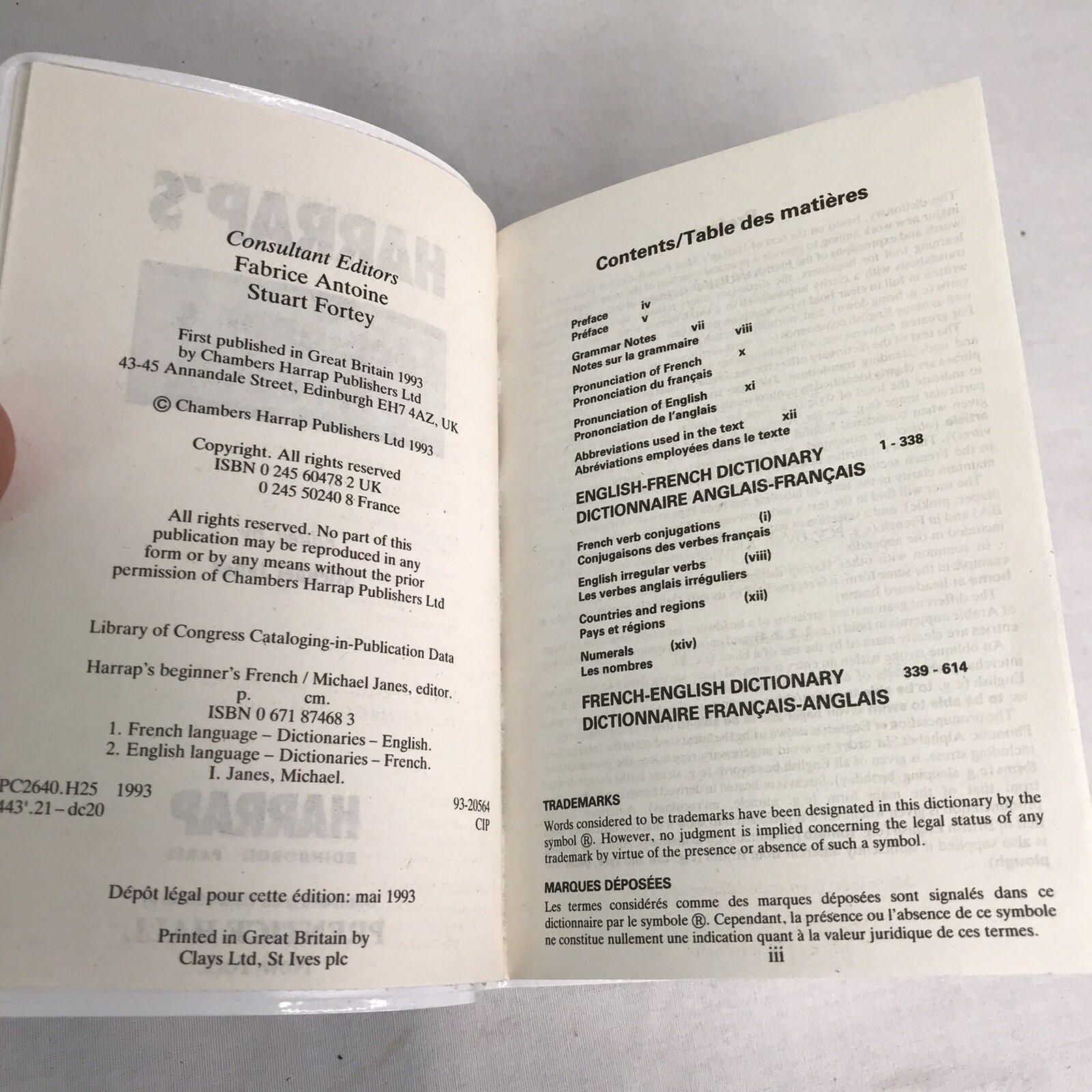 Harrap’s Beginner’s French Dictionary with over 12000 Entries 5.5″ X 4″