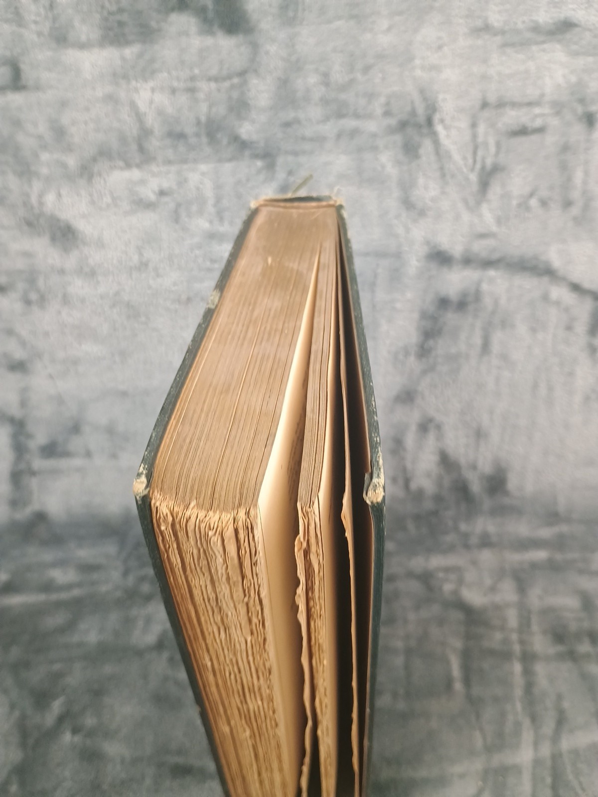 IDLE COMMENTS By Isaac Erwin Avery – Hardcover 1905