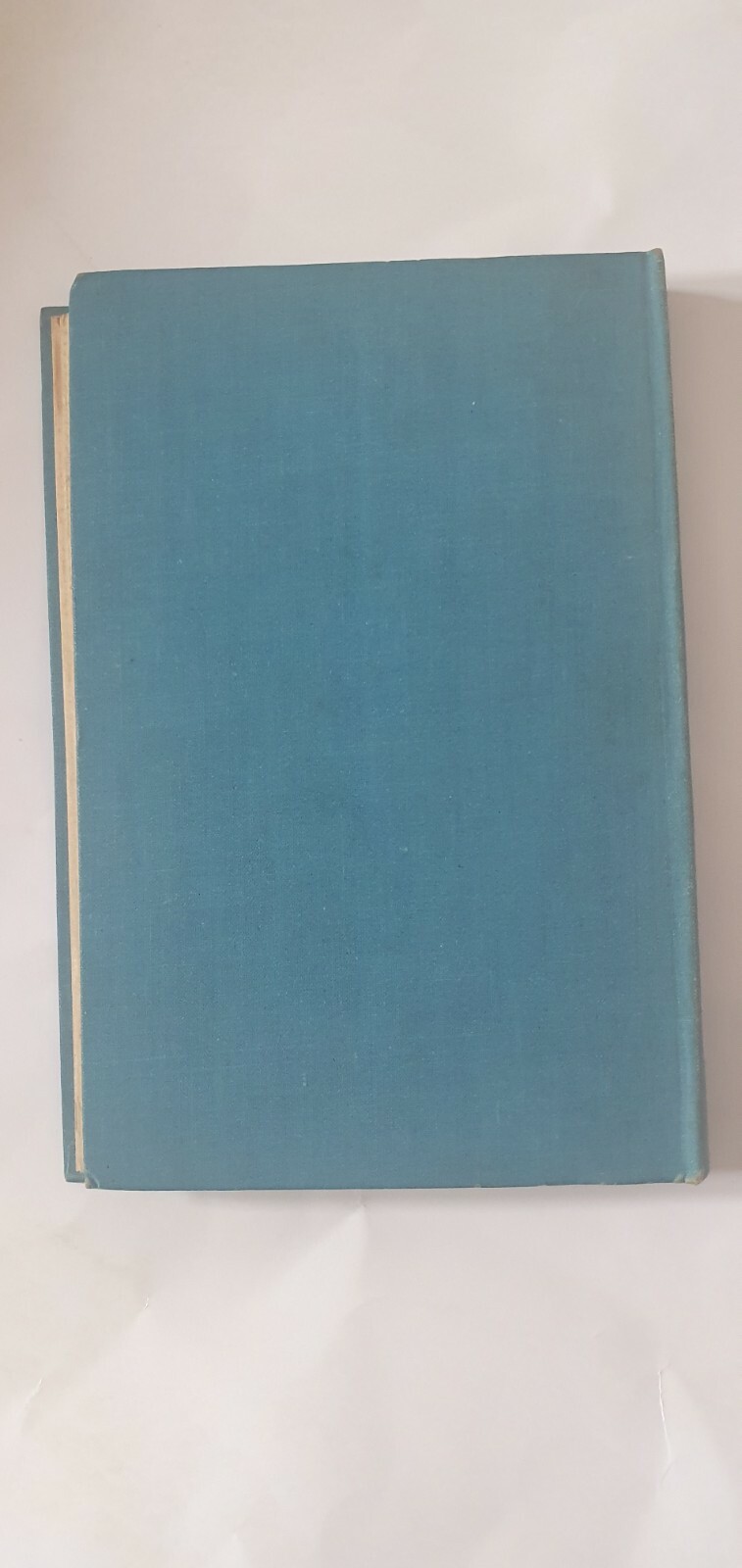 Good – The Peacock is a Gentleman – Vivian Connell – 1942 – 1st Edition – Hale