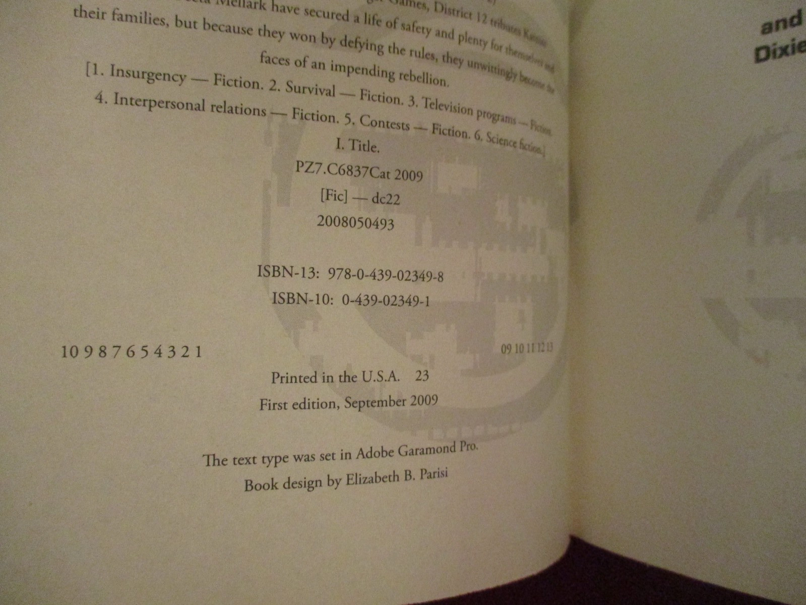 Catching Fire by Suzanne Collins (2009) 1st/1st Edition Novel (The Hunger Games)