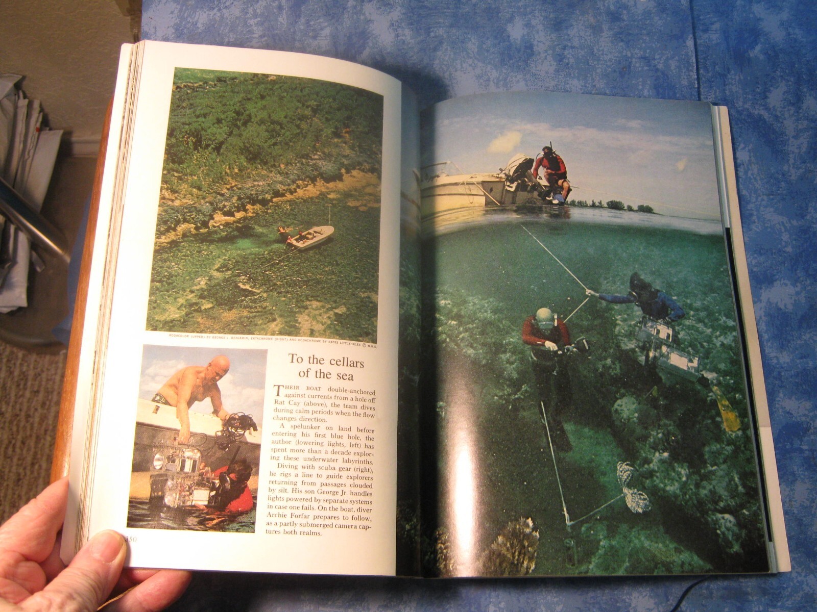 VINTAGE NATIONAL GEOGRAPHIC September 1970 BLUE HOLES Kibbutz COBRA Faroe Island
