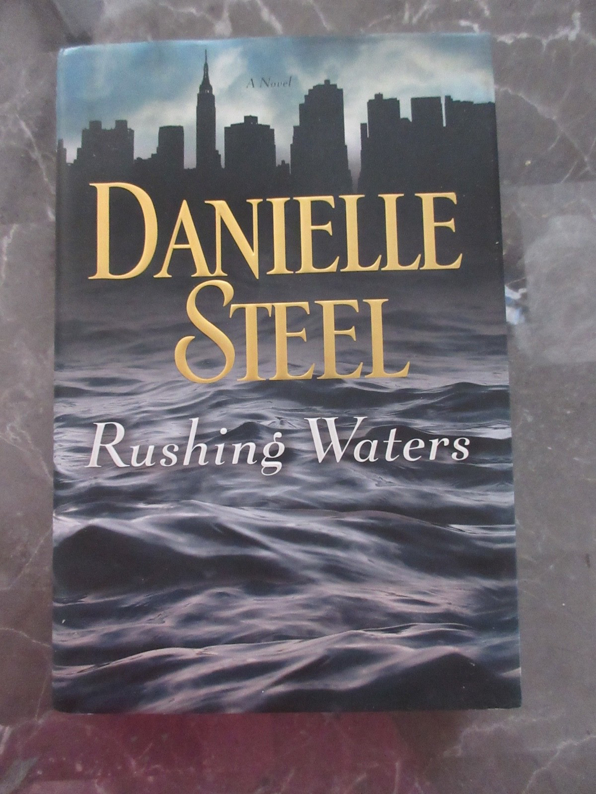 Danielle Steel Hard Cover Books plus 2 Paperbacks – You Choose – Romance Drama &