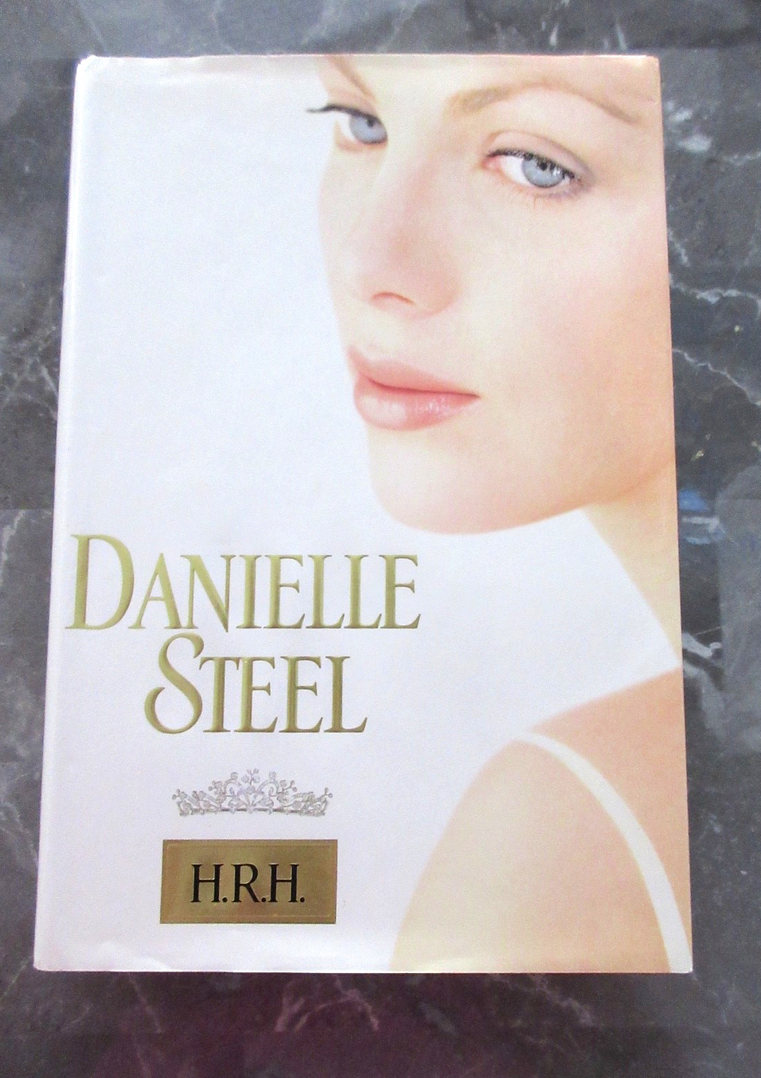 Danielle Steel Hard Cover Books plus 2 Paperbacks – You Choose – Romance Drama &