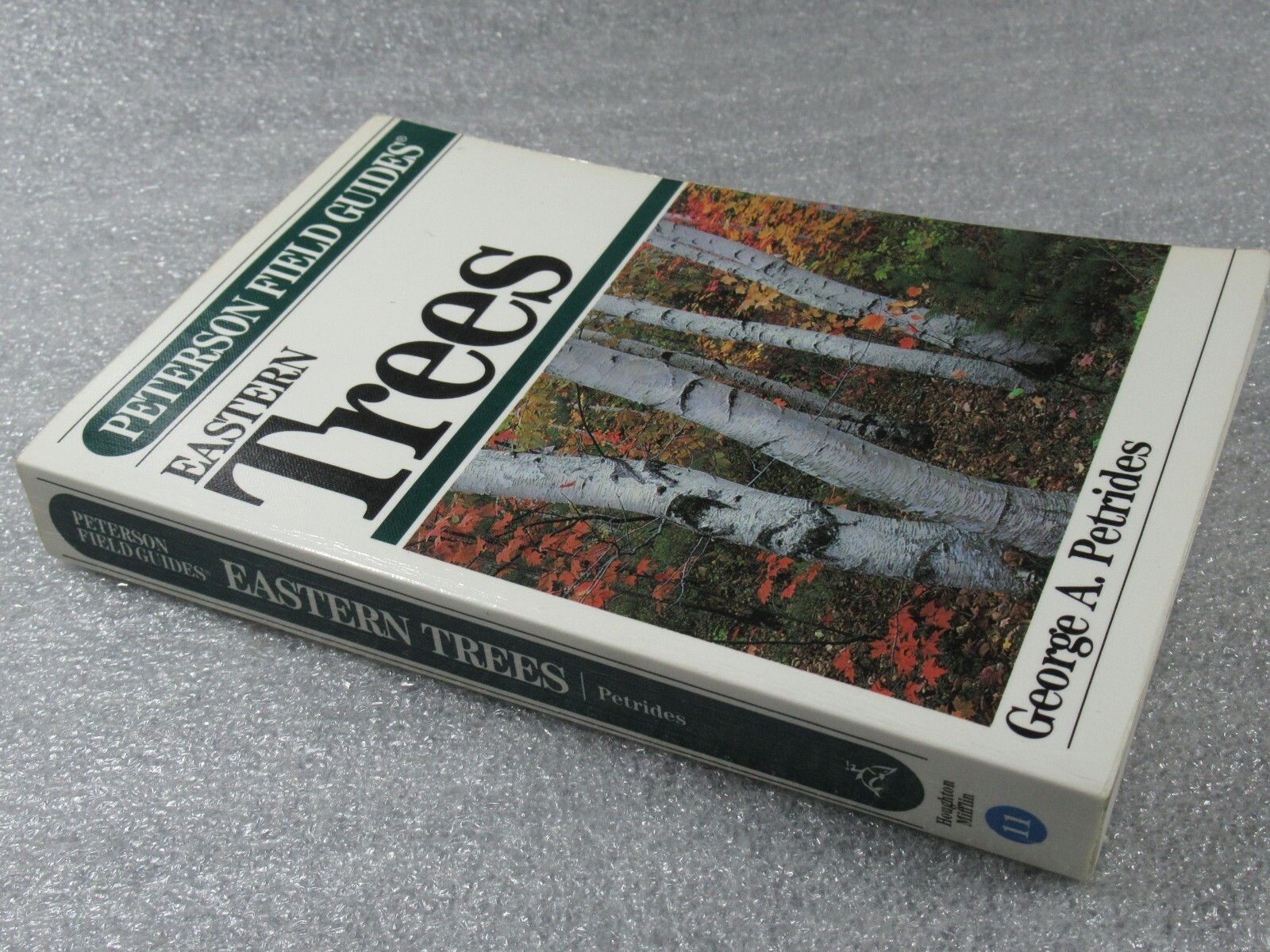 Peterson Field Guide EASTERN TREES – George A Petrides 1988 PB – VG Cond