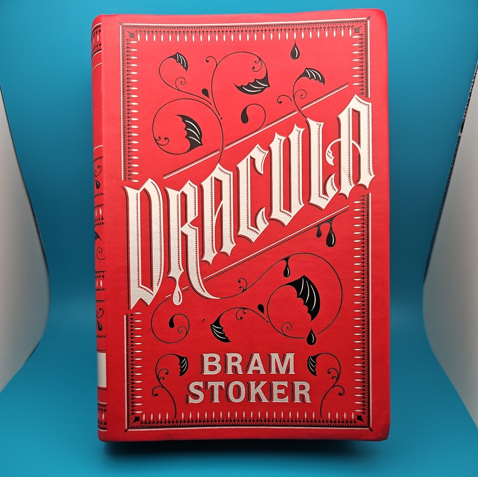 Dracula by Bram Stoker Flexi Bound 2015 Red Faux Leather Edition