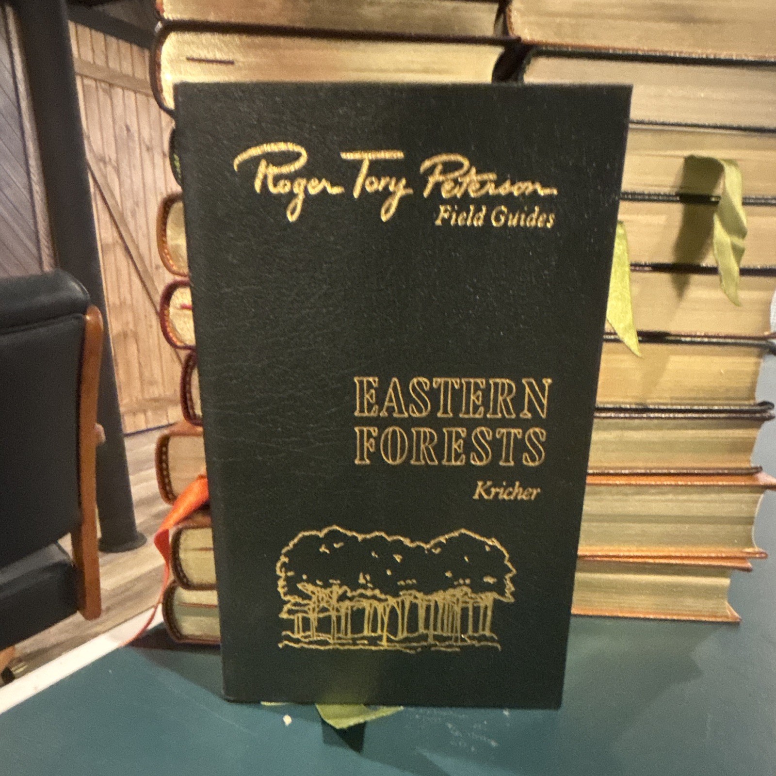 Roger Tory Peterson Field Guides Eastern Forests Field Guide Hardcover English