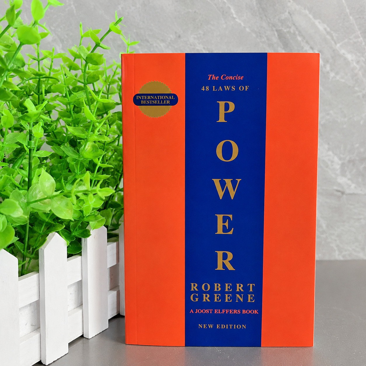 48 Laws of Power by Robert Greene English Paperback Book Political Philosophy