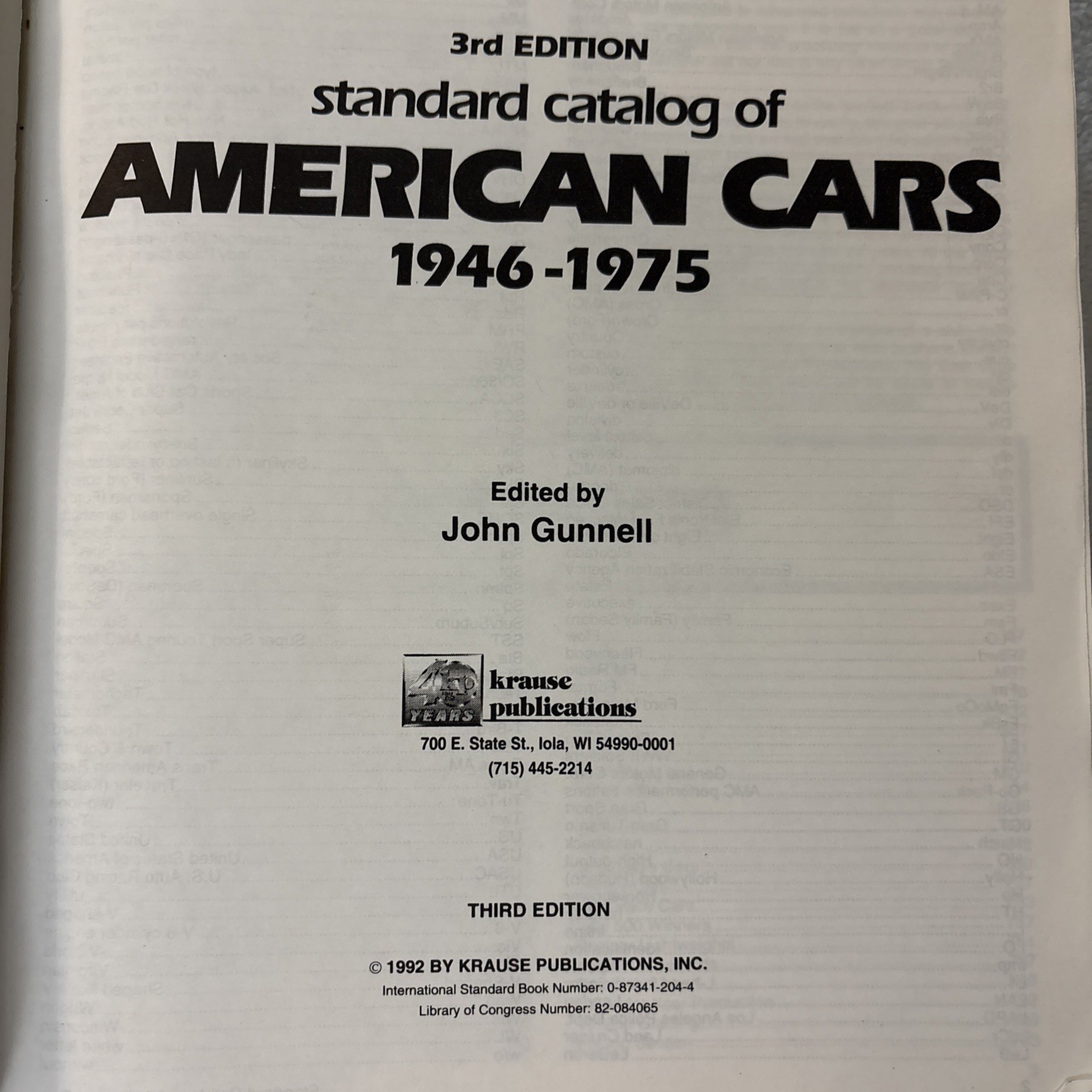 STANDARD CATALOG OF AMERICAN CARS, 1946-1975 By John Gunnell Excellent Condition