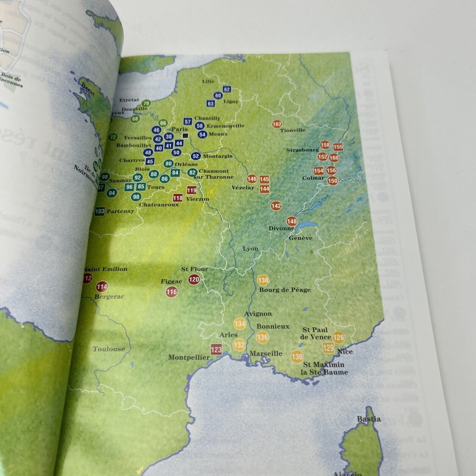 2000 ESPRIT DE FRANCE HOSTELLERIE, ARTS ET HISTOIRE – HOTEL DIRECTORY