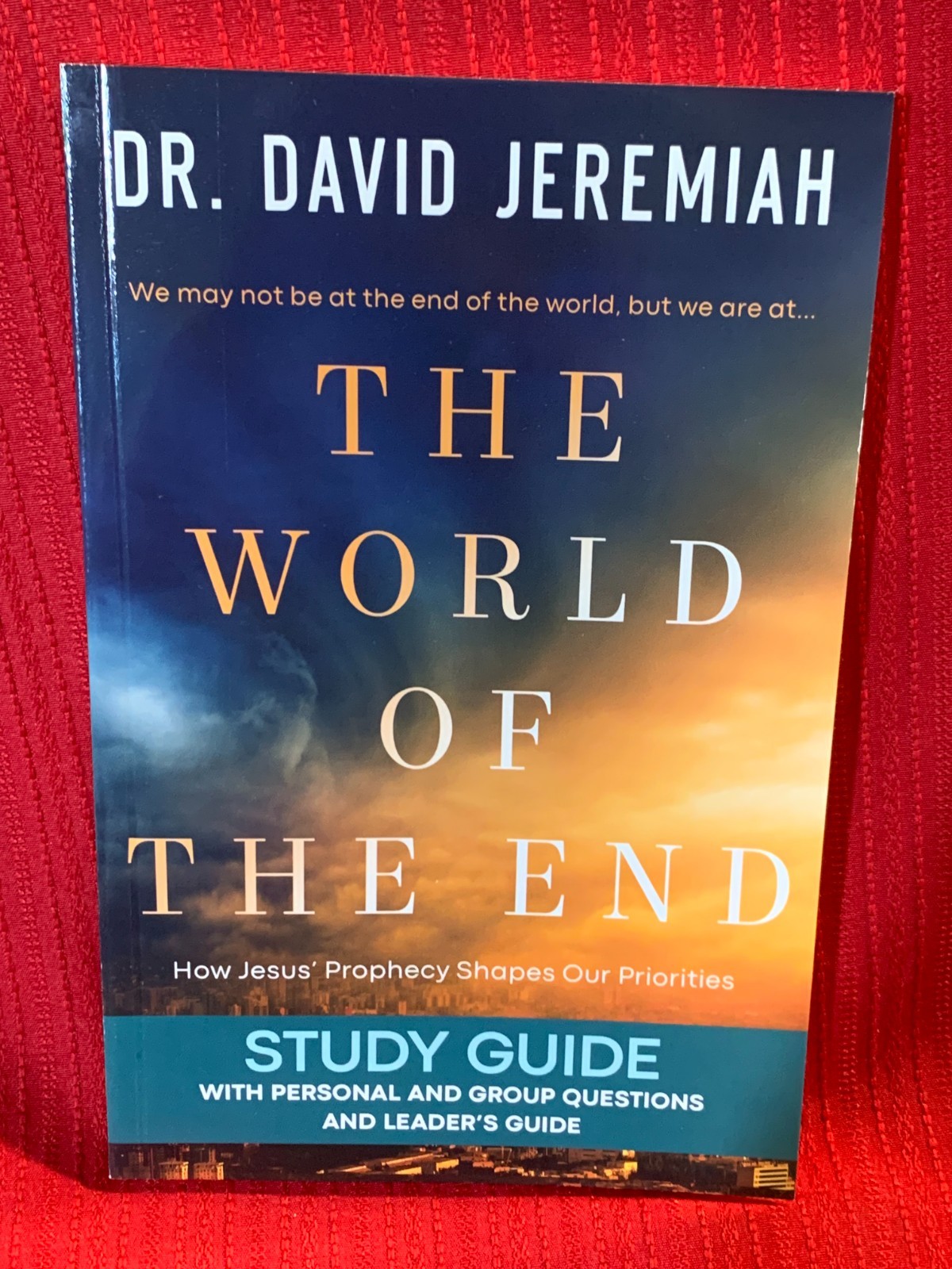 THE WORLD OF THE END * STUDY GUIDE * NEW * DAVID JEREMIAH * SOFTBOUND