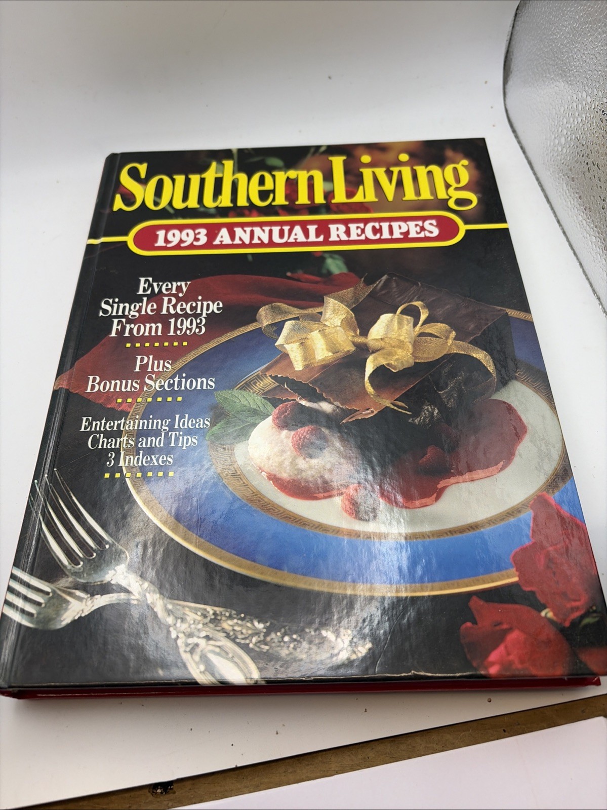 1993 Southern Living — Annual Recipes Cookbook — OVER 500 RECIPES & 368 PAGES