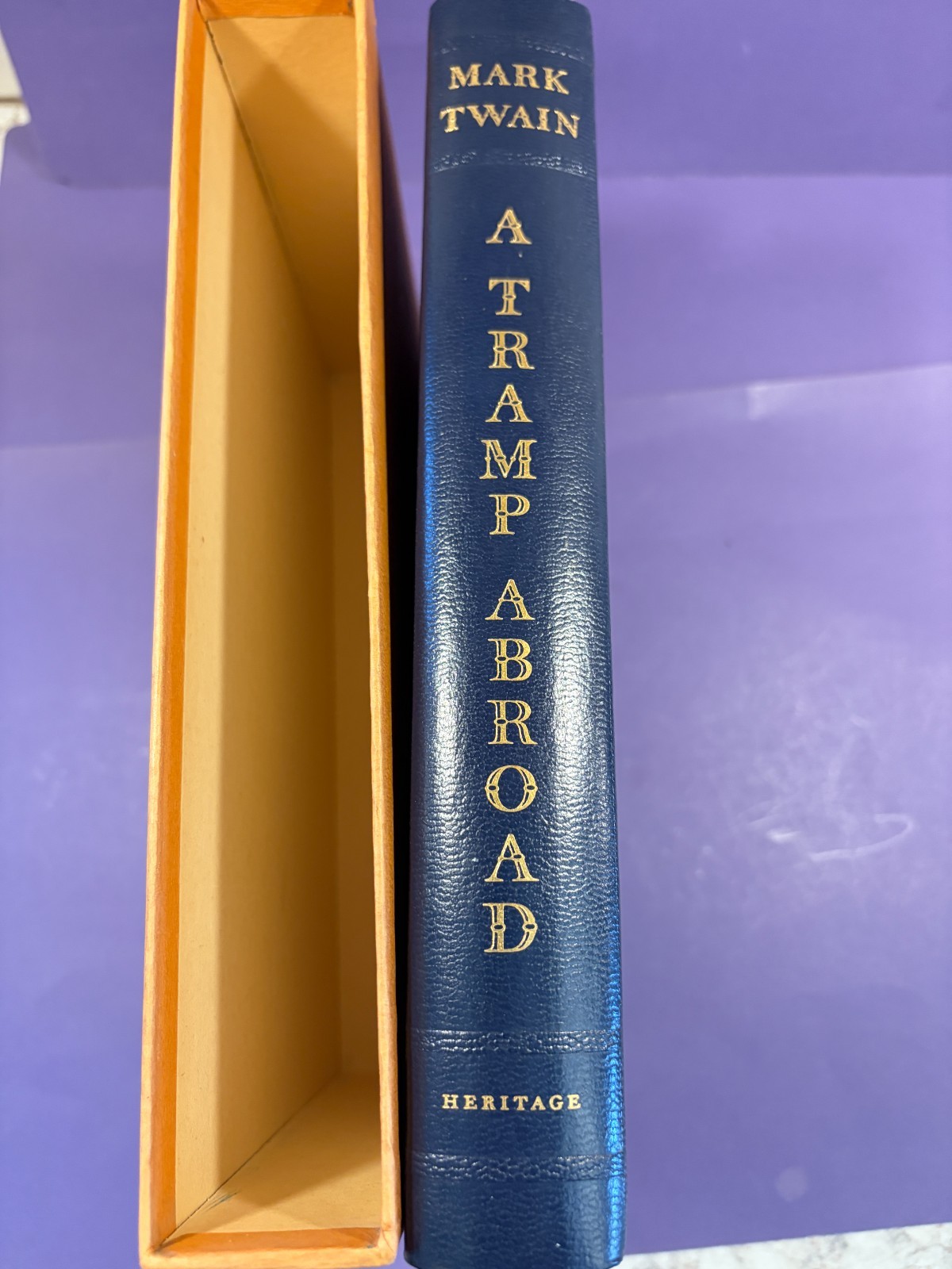 Heritage Press A TRAMP ABROAD with Slipcase ~ 1960s